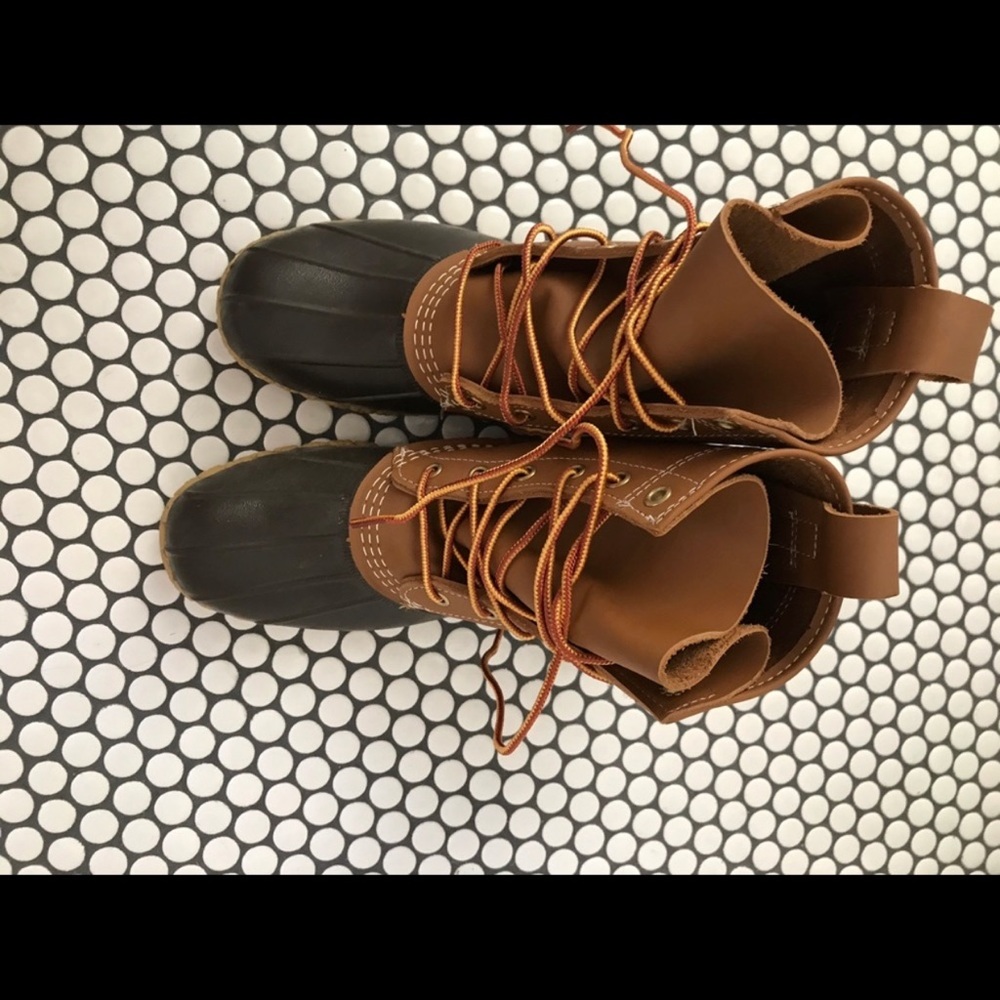 New never worn bean boots size 7M (or 8 womens)